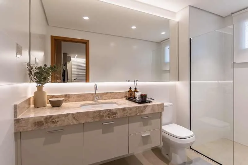 Conforto e Vista no 8º Andar: Unidade Poente com 2
Suítes no Origyn Bueno