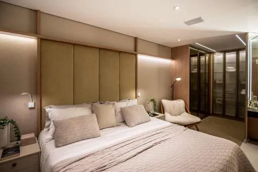 Praticidade e Vista no 28º Andar: 72m² com 2 Quartos (1 Suíte)!