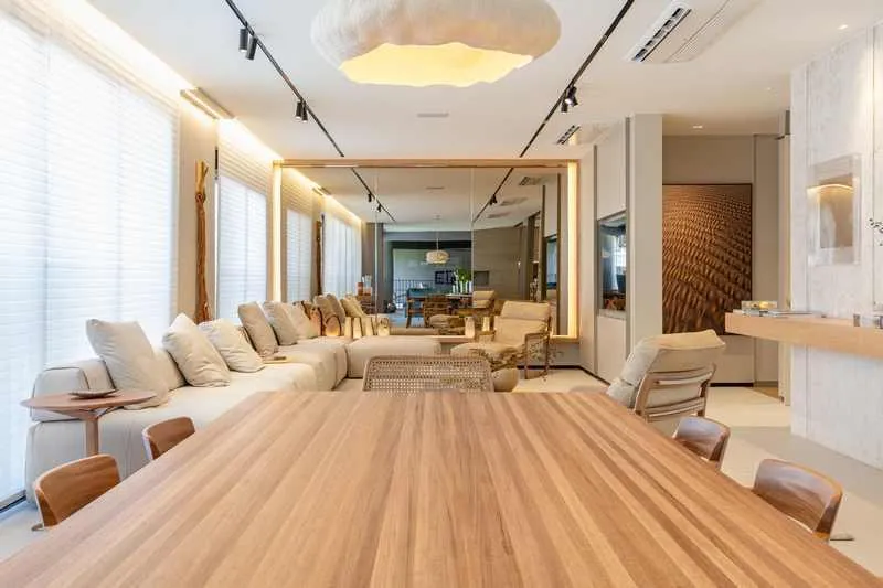 Sofisticação e Lazer Privativo: Casa Terraço de 276m² no Setor Oeste!