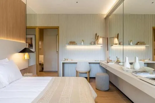 Viva o Charme do Setor Oeste: 215m² e 4 Suítes com Vista do Pôr do Sol!