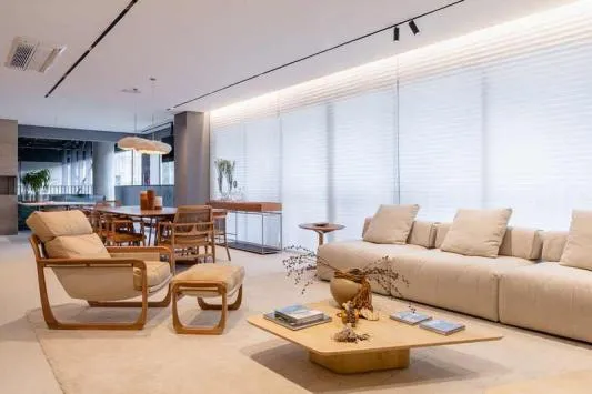 Conforto e Vista Poente no 11º Andar: 215m² e 4 Suítes no Setor Oeste!