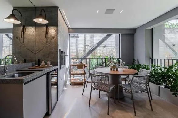 Sofisticação e Design: 3 Suítes com Vista Nascente no 12º Andar!