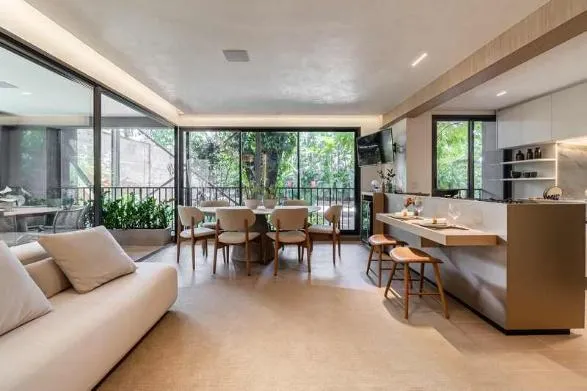 Estilo e Conveniência: Seu 2 Suítes com Vista Nascente no 13º Andar!