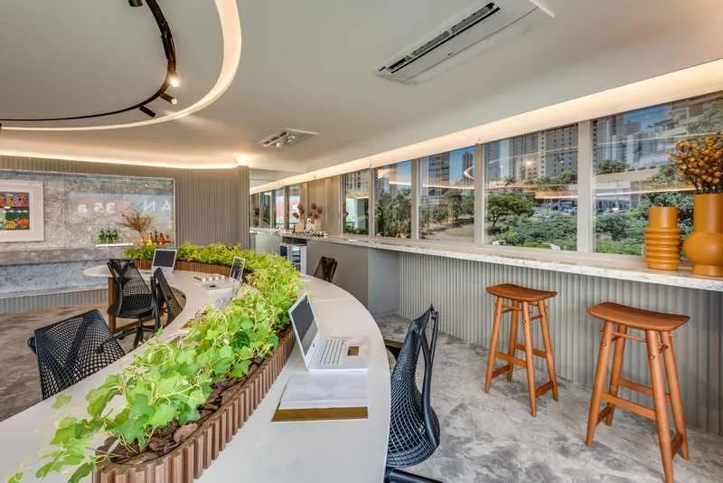 Invista em um Futuro Brilhante: Sala Nascente de 36,84m² no Nurban Ecobusiness!