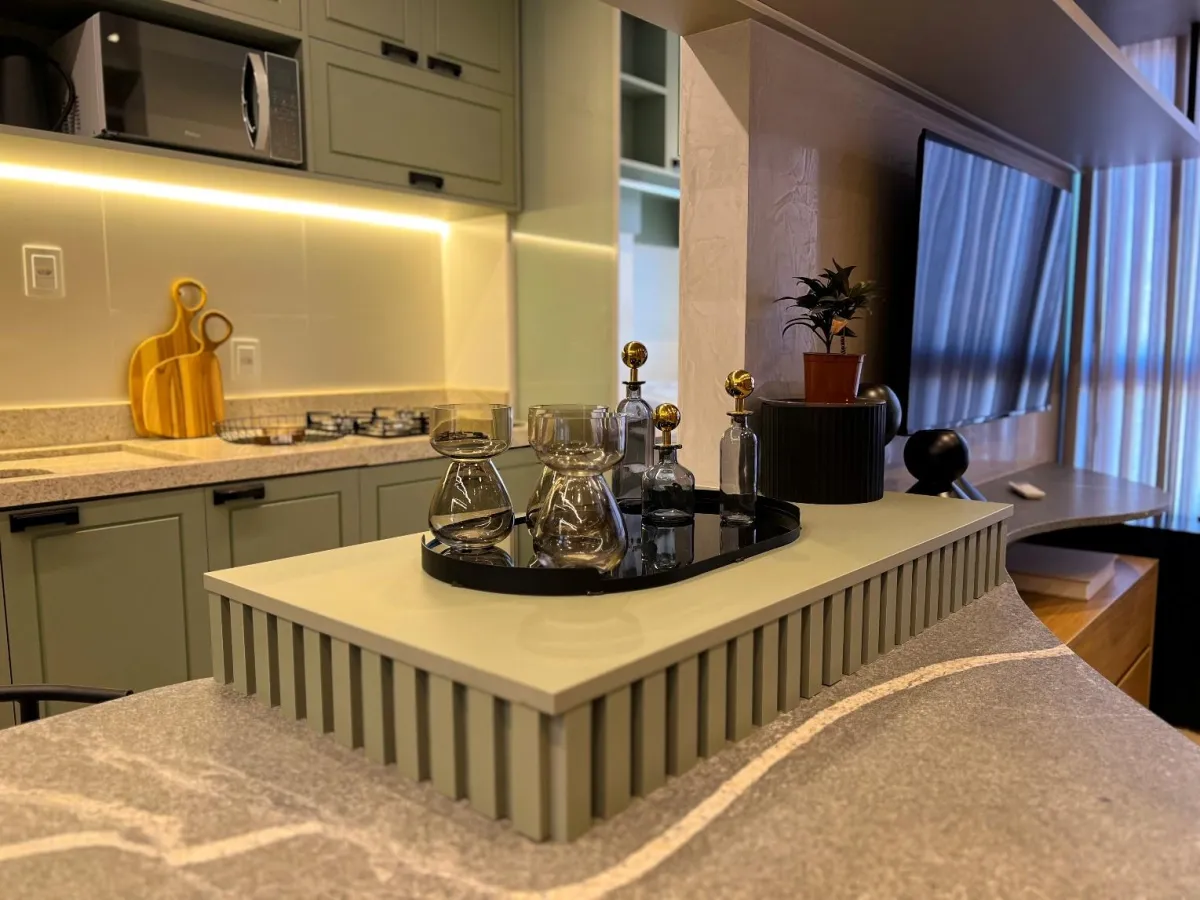 Charme e Praticidade no Near Easy Style: 2 Quartos com Vista para o Nascente!