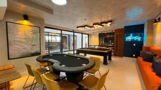 Exclusividade no 26º Andar: 3 Quartos com 2 Vagas no LIV Urban Marista!