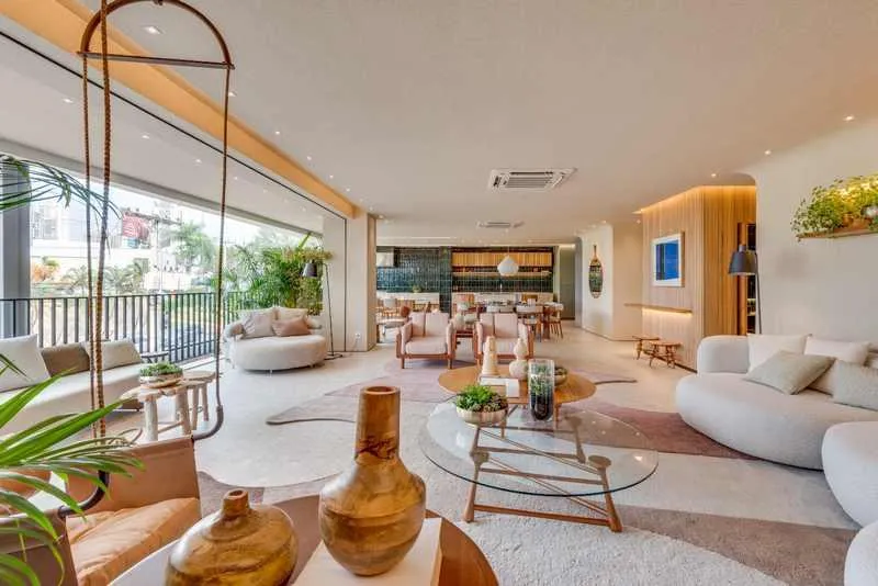 Viva a Arte: Apartamento de 208,68 m² com Vista Eterna para o Parque Vaca Brava!