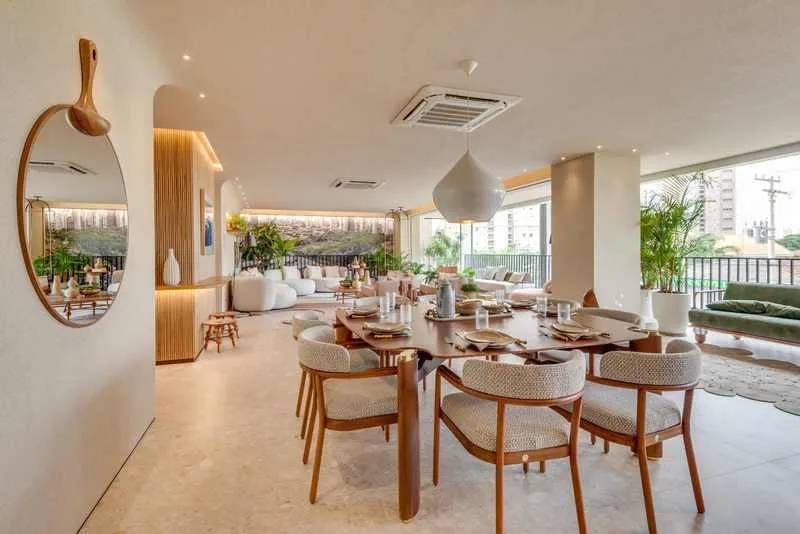 Penthouse Exclusiva: Sua Mansão Suspensa de 462,21 m² com Piscina Privativa!