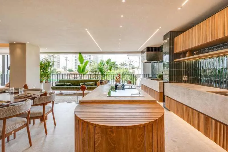 Penthouse Exclusiva: Sua Mansão Suspensa de 462,21 m² com Piscina Privativa!