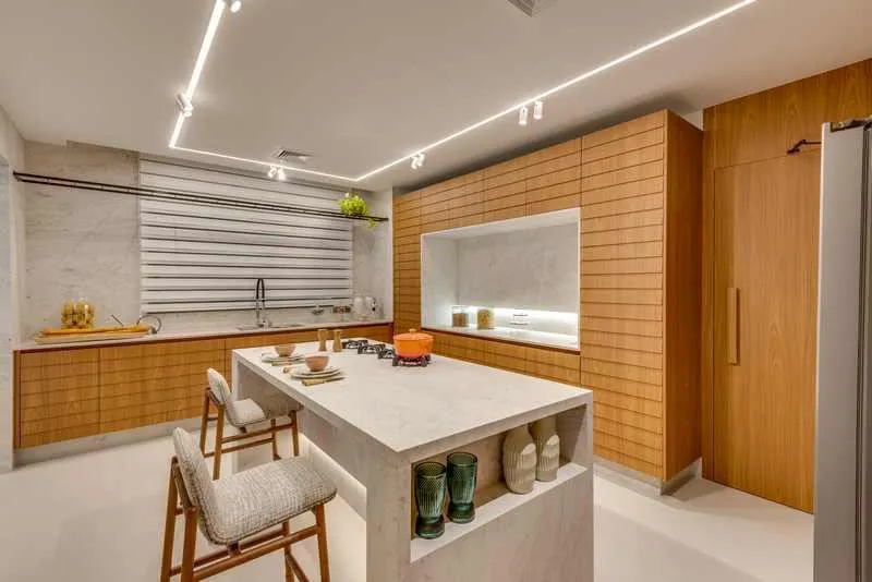 Casa Opus Marista: 352,58 m² de Puro Requinte e Conforto no 14º Andar!