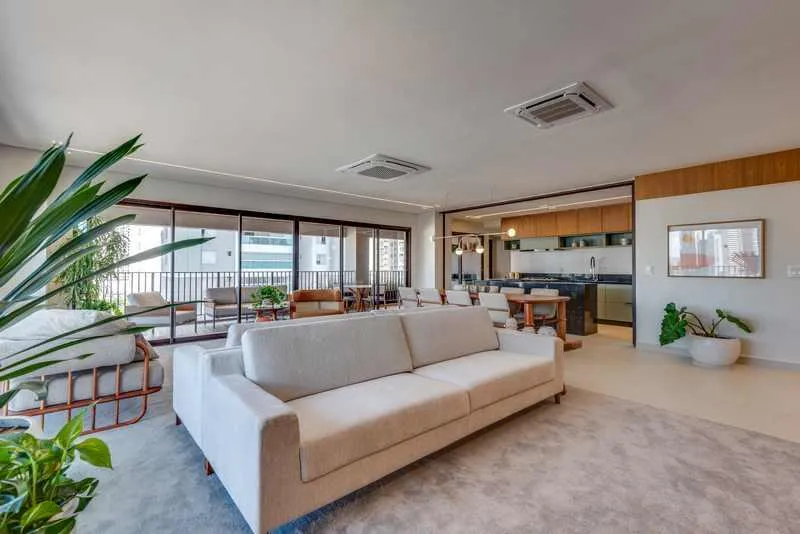 Vista Definitiva em Andar Alto: Seu Apartamento Padrão de 265,06 m² no Deck 23!