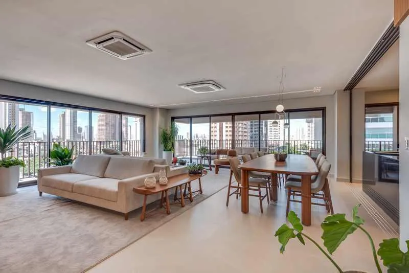 Exclusividade no Topo: Apartamento Personalizado de 3 Suítes no Deck 23!