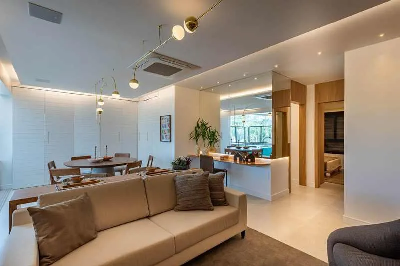 Vista e Luxo no 18º Andar: Pool House de 129,25 m² no Coração do Marista!