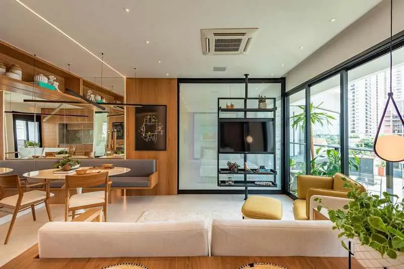 Vista e Luxo no 18º Andar: Pool House de 129,25 m² no Coração do Marista!