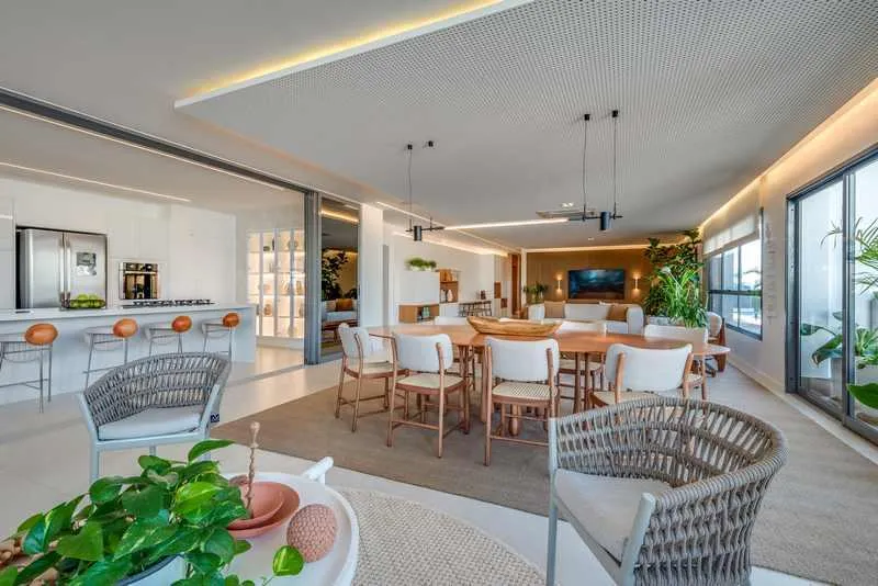 Exclusividade e Conforto: Unidade Personalizada com 3 Suítes e 236,82 m² no Sunna

by Opus!