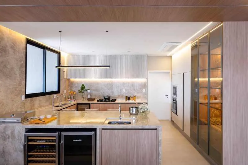 Legacy City Home: Apartamento de 544,26 m² com 4 Suítes e Vista Eterna para o
Parque Areião!