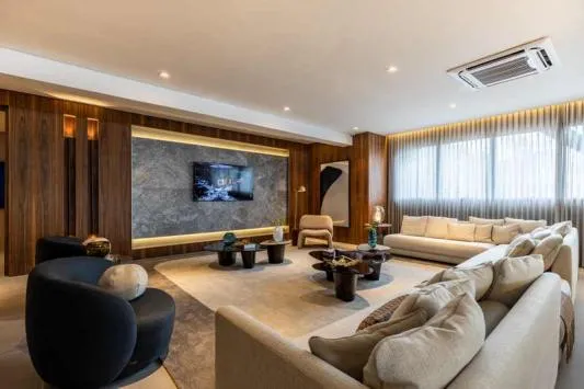 Apartamento de Alto Luxo nas Alturas: 253 m² e 3 Suítes no 21º andar do City Ricardo

Paranhos!