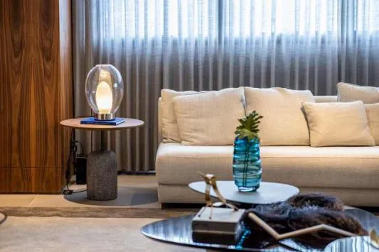 Apartamento de Alto Luxo nas Alturas: 253 m² e 3 Suítes no 21º andar do City Ricardo

Paranhos!