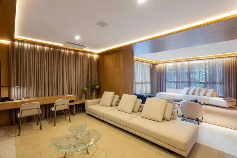 Luxo e Comodidade no Setor Bueno: Apartamento de 345m²