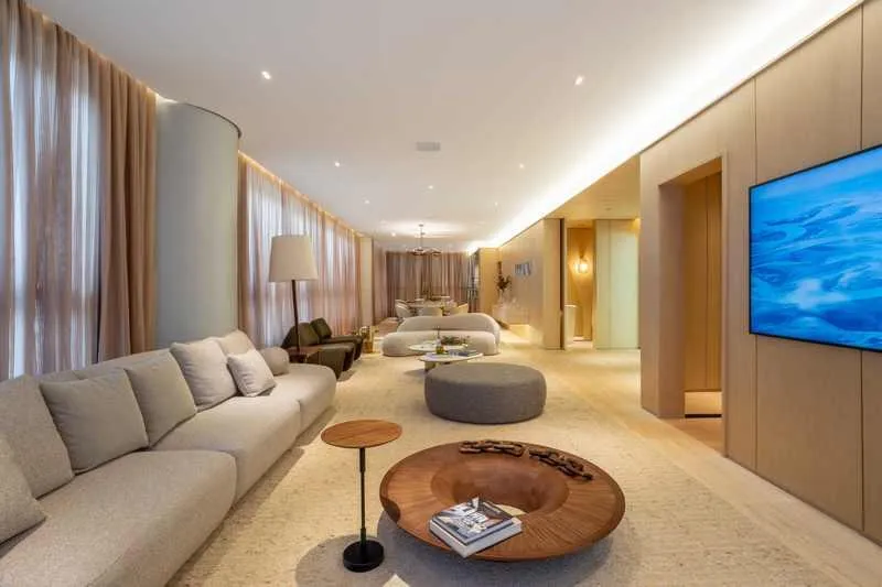 Viva o ápice do luxo no Setor Bueno: Unidade exclusiva de 278 m²!