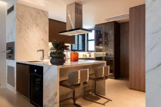 Apartamento Compacto de Luxo no City Garten: 150 m² no Marista!